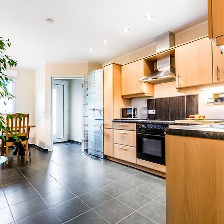 Design Apartment In Koeln Mit Terrasse Exteriör bild