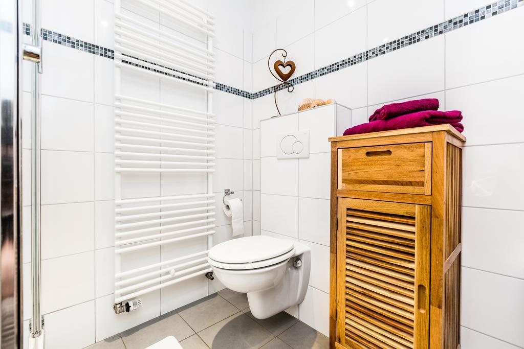 Design Apartment In Koeln Mit Terrasse Rum bild