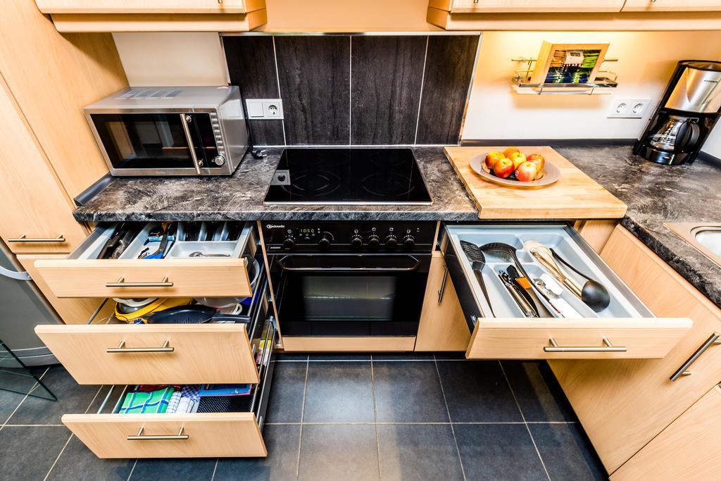 Design Apartment In Koeln Mit Terrasse Rum bild