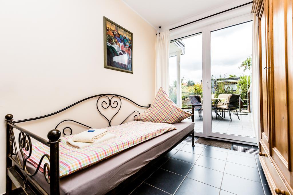 Design Apartment In Koeln Mit Terrasse Rum bild